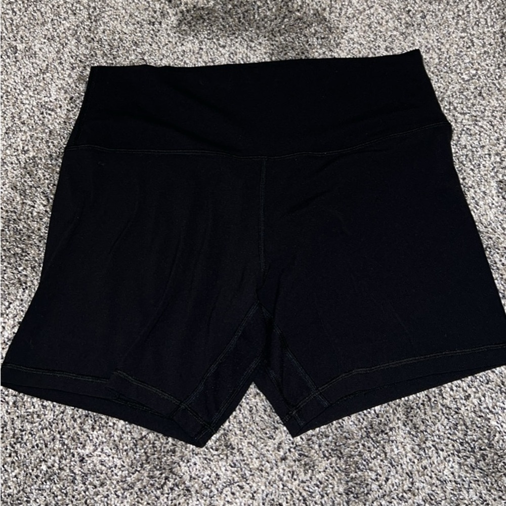 Women's black Shorts and sports bra